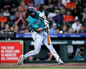 Julio Rodriguez Swinging Action Seattle Mariners 8x10 MLB Baseball Photo - Picture 1 of 1