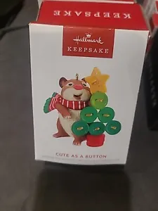 New in Box 2023 Hallmark CUTE AS A BUTTON Keepsake Christmas Ornament - Picture 1 of 4