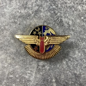 ABZEICHEN B.A. 120 LUFTWAFFENSTÜTZPUNKT 120 CAZAUX. DRAGO NOISIEL MARNE-LA-VALLÉE - Bild 1 von 10