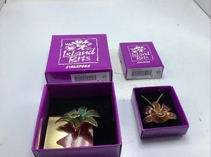 2 ISLAND BITS Singapore Real ORCHID FLOWER Rhodium Plated Enamel Brooch Necklace - Picture 1 of 10