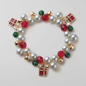 Avon Pearly Wrapped Presents Bracelet NEW in box - Picture 1 of 3