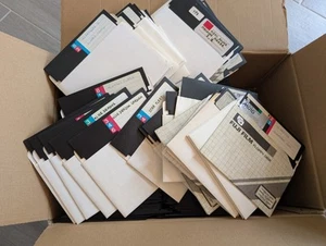 Apple IIe / IIc floppy disks - Qty 260 - Photo 1/2