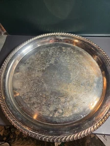 Vintage Wm Rogers silver plated ornate floral serving plate tray - Picture 1 of 9