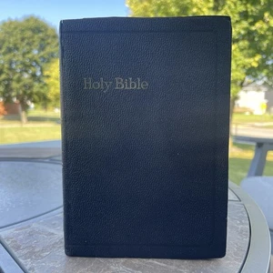 Holy Bible – KJV Pronouncing Edition (Leather, Vintage) National Bible Press - Foto 1 di 17