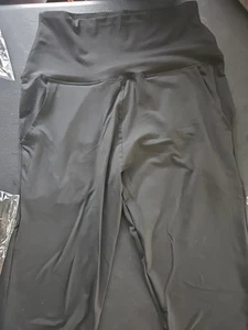 Brand New Soft Capris With Front Pockets - Picture 1 of 3