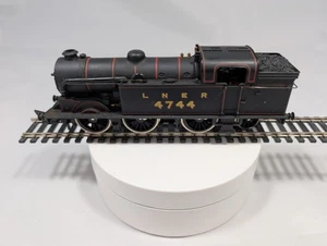 Mainline OO Gauge LNER 4744 Locomotive Made In Hong Kong - Picture 1 of 5