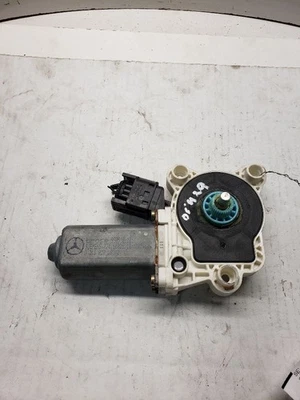 Motor de ventana delantera usado se adapta a: Mercedes-benz Mercedes clase c 203 2005 tipo delantero Foto 1 de 4
