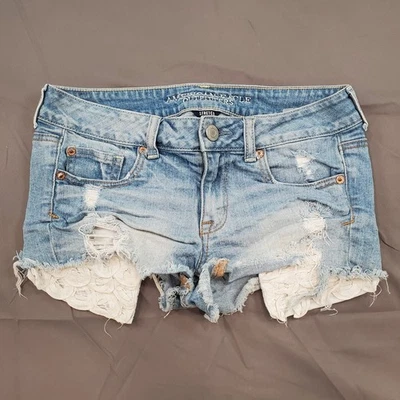 American Eagle Size 4 Stretch Shortie Accent Pockets Shorts Cut off Low Rise - Image 1 of 4