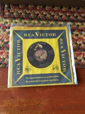 PERRY COMO BEAT THERE A HEART SO TRUE/MOON TALK VINYL 45 RCA Vinyl Record  - Image 1 of 4