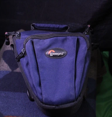 Lowepro  TLZ 70 I Convertible Camera Bag (Black/BLUE) GREAT CONDITION FITS MANY - Image 1 of 4