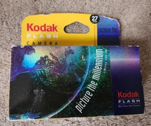 Cámara Desechable Kodak Imagen El Milenio Edición Limitada 27 Flash de Exposición - Imagen 1 de 5