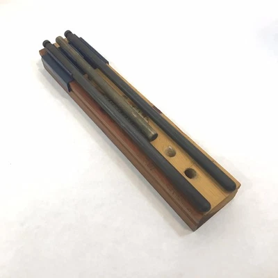 Afilador de cuchillos Smiths vintage con 2 varillas de cerámica y palo de seguridad alrededor de los años 80 Foto 1 de 4