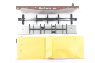 HO Athearn Southern Pacific 50ft Stake-Side Flat Car #30262 New Unassembled Kit - Image 1 of 4