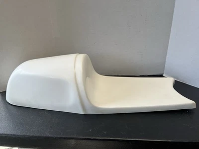 Assento réplica DUCATI Bevel Twin 750-900 Super Sport, fibra de vidro nua  - Imagem 1 de 4