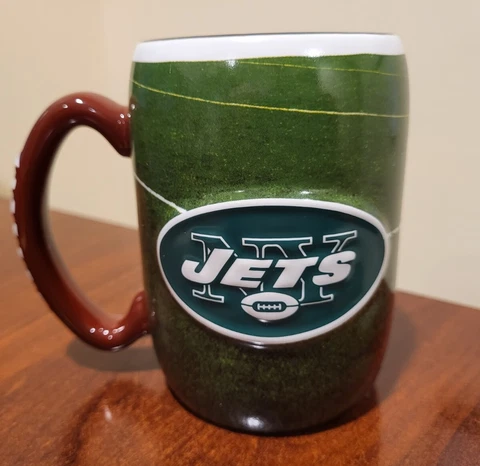 NEW YORK JETS  Embossed Football Style Coffee Mug  2011  BOELTER BRANDS  NFL Cover