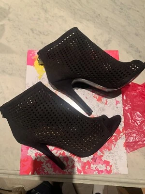 Botines negros con puntera abierta Chinese Laundry, usados una vez Foto 1 de 4