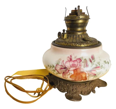 Lámpara de mesa vintage de vidrio esmerilado pintado a mano convertida al aceite a eléctrica ~ 1893 ~ Foto 1 de 4