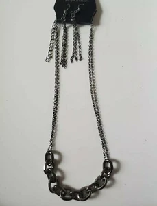 Paparazzi Silver Chain Link Necklace & Earrings - Picture 1 of 5
