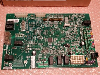 PCBKF105 Goodman PCB Placa de Control 2 STG Tarjeta de Circuito para Horno SIN PROBAR COMO ESTÁ - Imagen 1 de 4