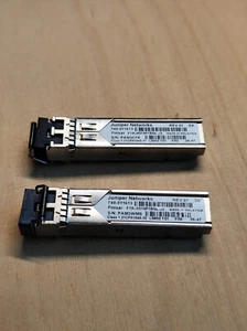 2x Juniper SFP 1000BASE-SX LC connector; 850 nm; 550m multimode 740-011613 Rev1 - Bild 1 von 7