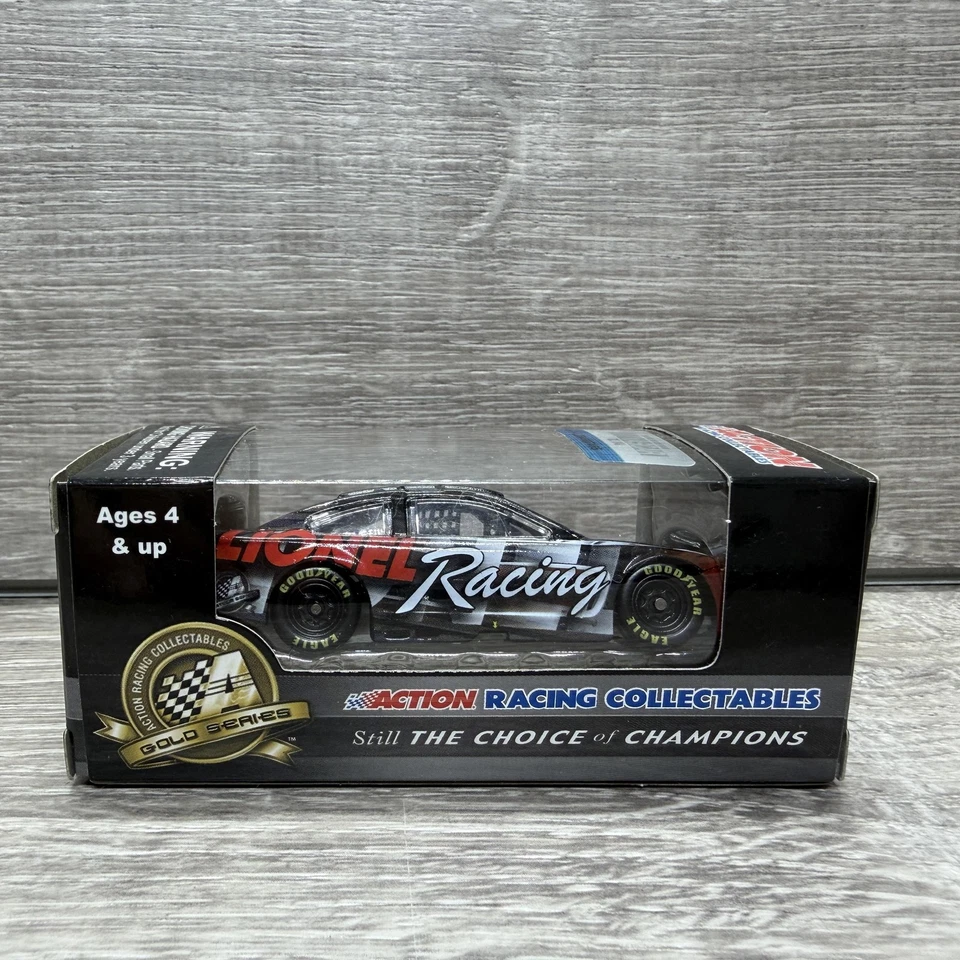 Lionel Racing #15 NASCAR 2014 1:64 Diecast Stock Car Action Gold Series RCCA Foto 1 de 4