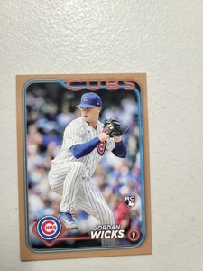 2024 Topps Series 2 - Gold #613 Jordan Wicks /2024 (RC) NM Free Shipping - Picture 1 of 2