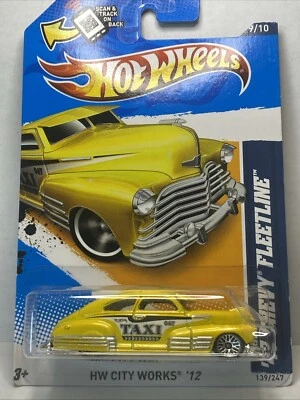 Chevy Fleetline 139/247 amarillo Hot Wheels 2012 HW City Works 9/10-47 Foto 1 de 4
