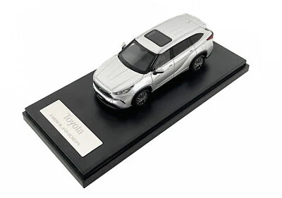 LCD Models 1:64 TOYOTA HIGHLANDER SILVER - LCD64019-SI - Immagine 1 di 4