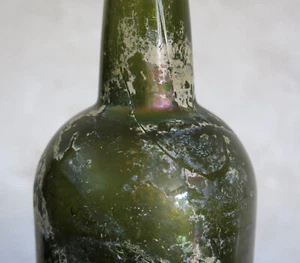 BOUTEILLE ANCIENNE, ancienne bouteille en verre soufflé, art populaire . - Photo 1/14