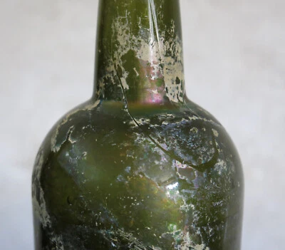 BOUTEILLE ANCIENNE, ancienne bouteille en verre soufflé, art populaire . - Photo 1/4