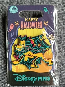 Pin’s broche Pluto Dog Halloween 2023 Disney Store Disneyland Paris - Picture 1 of 1