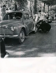 pkw c. 1950 - 4 PS Renault - Div554 - Bild 1 von 2