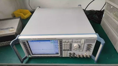 1 STCK. ROHDE & SCHWARZ R&S CMU200 UNIVERSAL RADIO COMMUNICATION TESTER/. - Bild 1 von 3