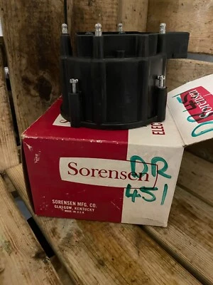 NOS Distributor Cap D337 1972480 DR451 1977-1981 Buick Pontiac Chevrolet - Image 1 of 3