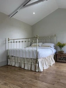 Victorian brass and iron bed - Picture 1 of 12