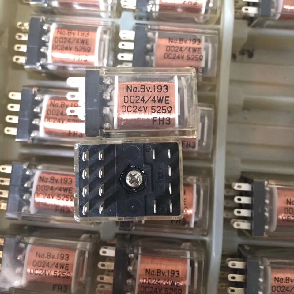 1PC Na.Bv.193 D024/4WE DC24V Fujitsu Safety Relay 525Ohm 24VDC 14 Pins - Image 1 of 1