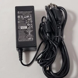 Genuine ADS-40SI-19-3 19V 2.1A 39.9W Swtching Adapter Safety Mark 151540-11 JK - Afbeelding 1 van 3