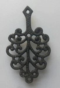 Remache de diseño de árbol de hierro fundido Wilton vintage de 6" moderno para colgar en la pared de granja - Imagen 1 de 9