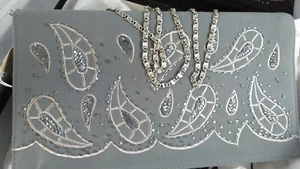 Elegante bolso de mano gris de diseñador con bordado lentejuelas Pasiley de Ben Marc Internat’l - Imagen 1 de 9