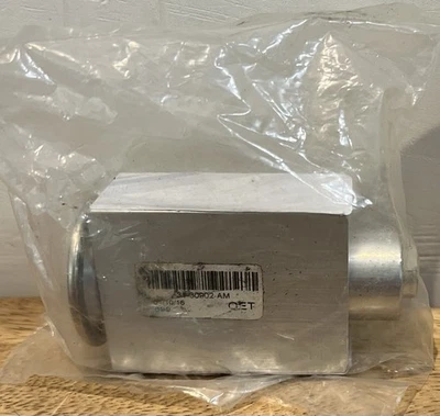 A/C Expansion Valve Omega Environmental 31-30902-AM - Image 1 of 4