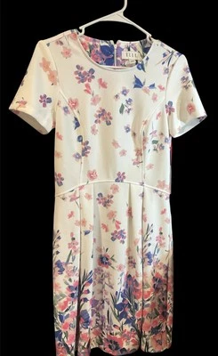 Nuevo Vestido Floral ELLE Manga Corta Calce y Acampanado Talla Pequeña Nuevo con Etiquetas Verano Boda Foto 1 de 4