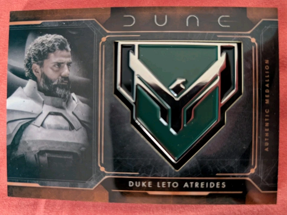 DUKE LETO ATREIDES 2025 Topps Dune Chrome MCM-DA Medallion Relic Card - Image 1 of 1