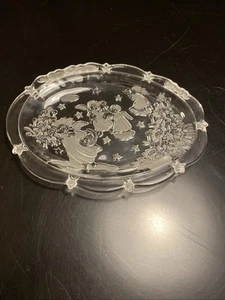 Mikasa Ovale Schale Servierplatte Weihnachten Engel/Baum Geprägter Kristall 9" x 7" - Bild 1 von 4