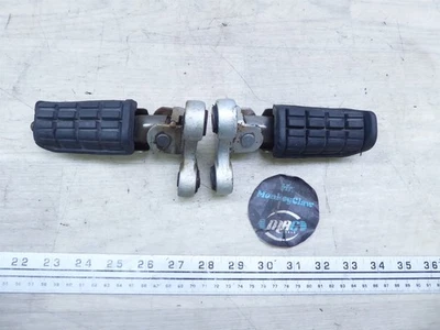 1990 Yamaha FJ1200 Y20965) left and right front foot pegs set  - Image 1 of 4