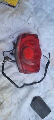 Unidad de lámpara de luz trasera Honda GL1000 Goldwing 1978-1979  Foto 1 de 4