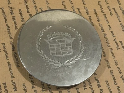 3544651 1995-2002 Cadillac Deville OEM tapa central cromada (1) Foto 1 de 4