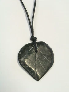 Anhänger Aus Jade Natürlich Grün ( Stamm Kristall) Anhänger Blatt Stein Zäh - Picture 1 of 3