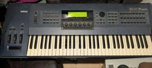 YAMAHA EX5 Music Synthesizer 76 keys - Picture 1 of 9