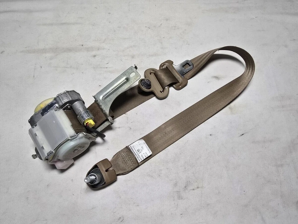 2003-2007 Honda Accord SDN Front Left Driver Seat Belt Retractor Tan OEM - Image 1 of 1