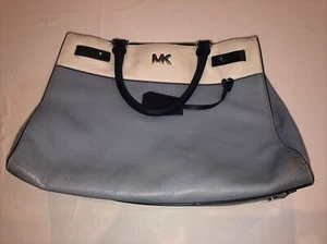 Borsa a tracolla/borsa a tracolla Michael Kors Reagan grande in pelle blu pallido/bianco/Admira - Foto 1 di 7